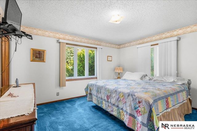 3809 N 206th Street, Omaha, NE 68022