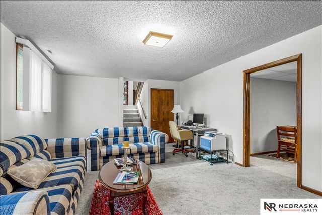 3809 N 206th Street, Omaha, NE 68022