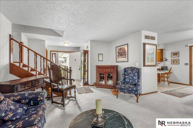 3809 N 206th Street, Omaha, NE 68022