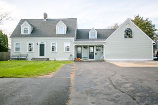 1994 East Main Road, Portsmouth, RI 02871