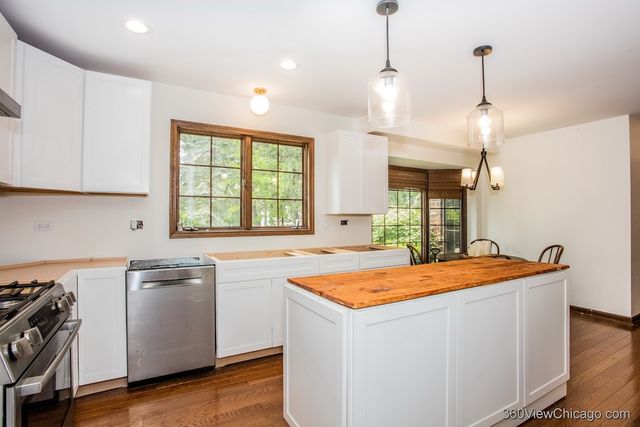 304 Polo Lane, Oak Brook, IL 60523