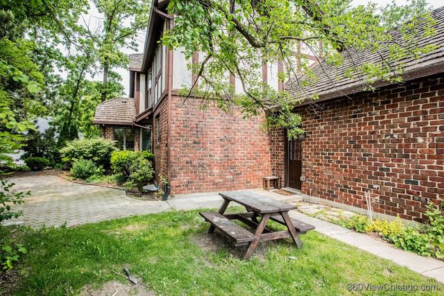 304 Polo Lane, Oak Brook, IL 60523