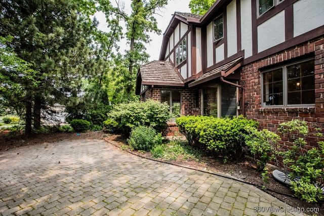 304 Polo Lane, Oak Brook, IL 60523
