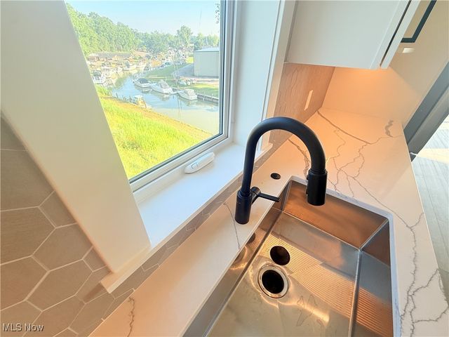 2048 Forest Drive, Eastlake, OH 44095