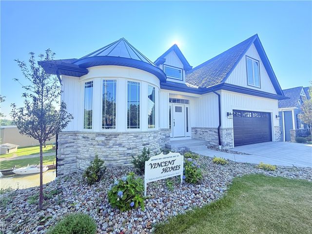 2048 Forest Drive, Eastlake, OH 44095