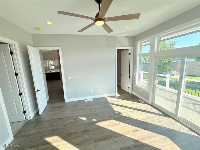 2048 Forest Drive, Eastlake, OH 44095