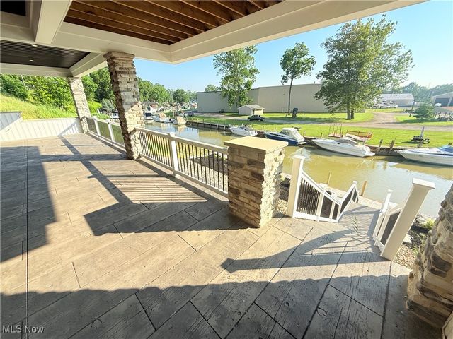 2048 Forest Drive, Eastlake, OH 44095