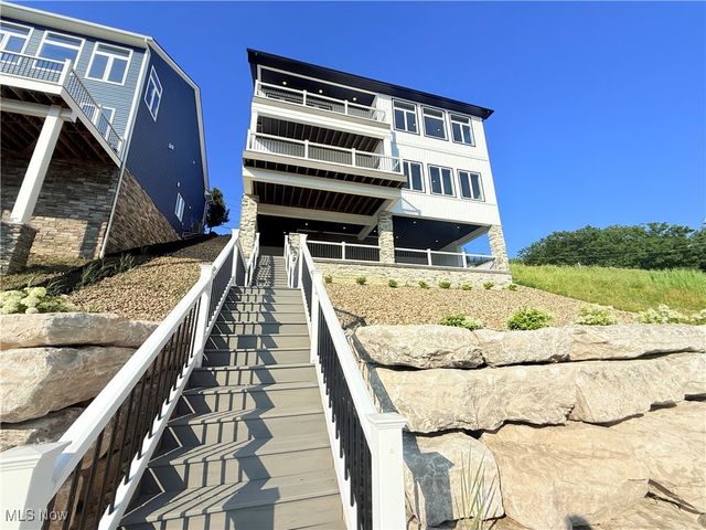 2048 Forest Drive, Eastlake, OH 44095