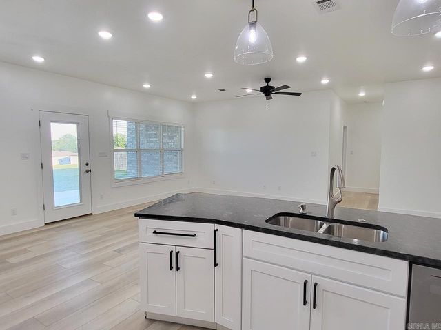 304 Prospect Trl, Jonesboro, AR 72405