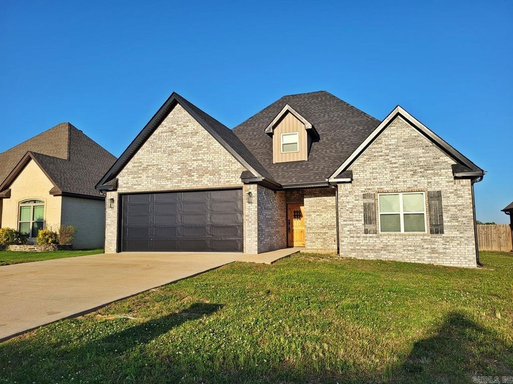 304 Prospect Trl, Jonesboro, AR 72405
