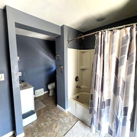529 West BOULEVARD, Racine, WI 53405