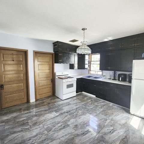 529 West BOULEVARD, Racine, WI 53405