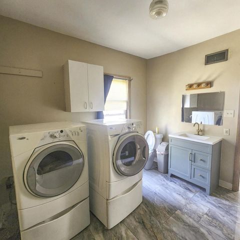 529 West BOULEVARD, Racine, WI 53405
