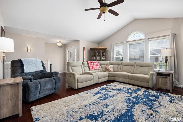 5 OSPREY Court, Pekin, IL 61554