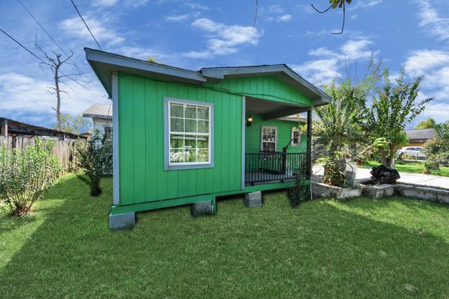 5714 Justin St, Houston, TX 77521