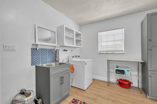1611 CHESTNUT AVENUE, Winter Park, FL 32789