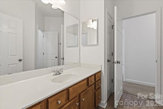 8227 Four Sisters Lane, Charlotte, NC 28215