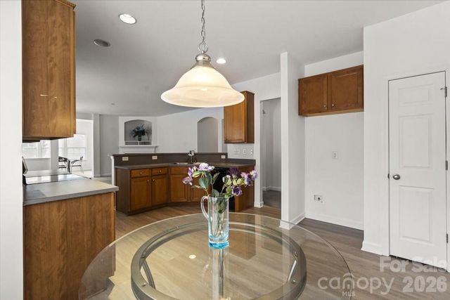 8227 Four Sisters Lane, Charlotte, NC 28215