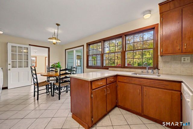 60 Rosebrook Drive, Stratford, CT 06614
