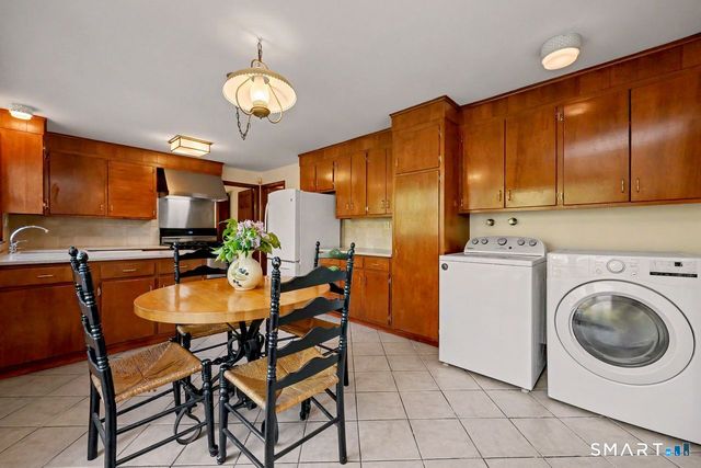 60 Rosebrook Drive, Stratford, CT 06614