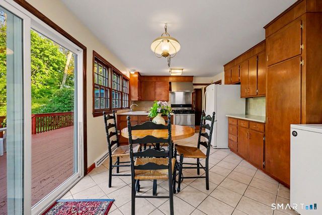 60 Rosebrook Drive, Stratford, CT 06614