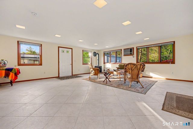 60 Rosebrook Drive, Stratford, CT 06614