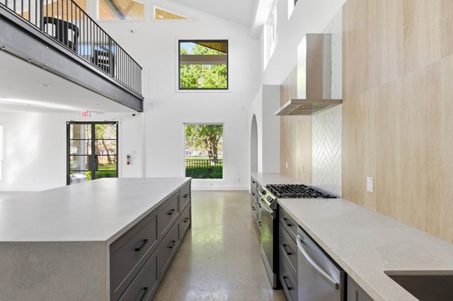 1905 Dowling Drive, Richmond, TX 77469