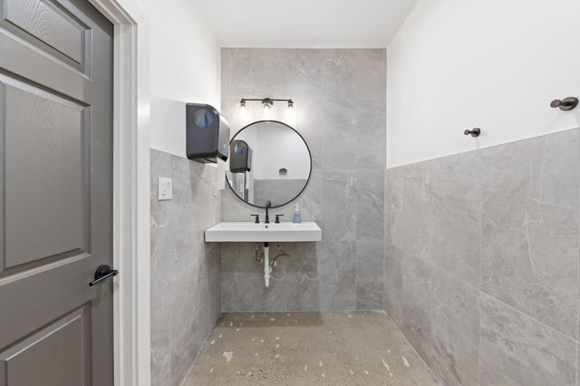 1905 Dowling Drive, Richmond, TX 77469