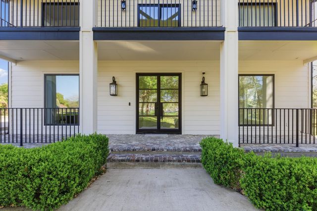 1905 Dowling Drive, Richmond, TX 77469