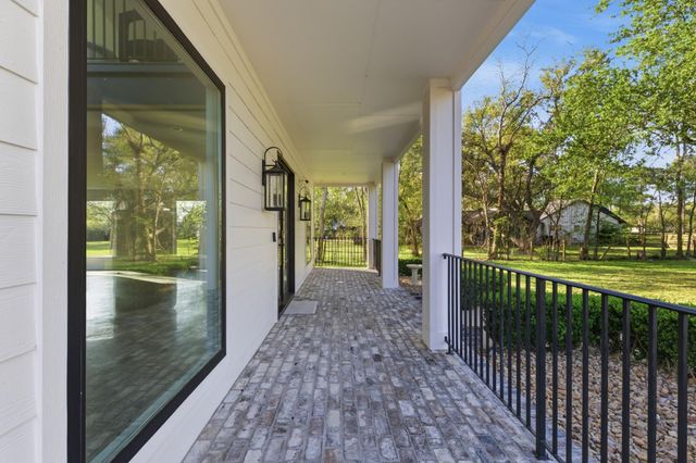 1905 Dowling Drive, Richmond, TX 77469