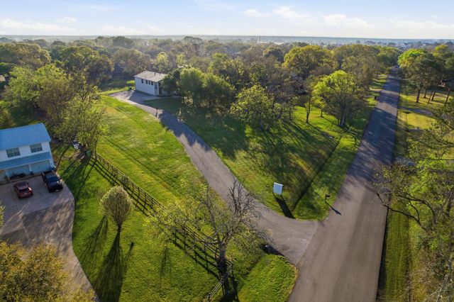 1905 Dowling Drive, Richmond, TX 77469