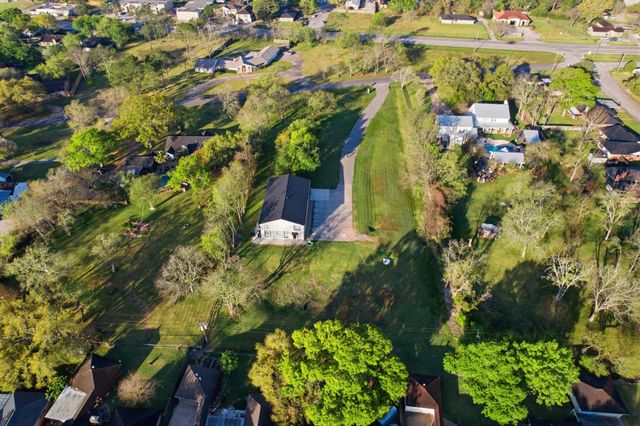 1905 Dowling Drive, Richmond, TX 77469