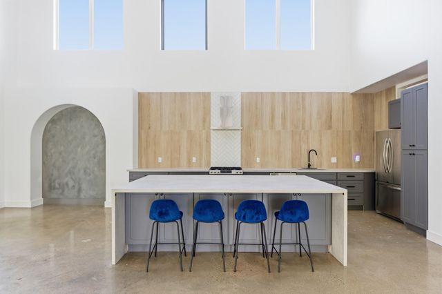 1905 Dowling Drive, Richmond, TX 77469