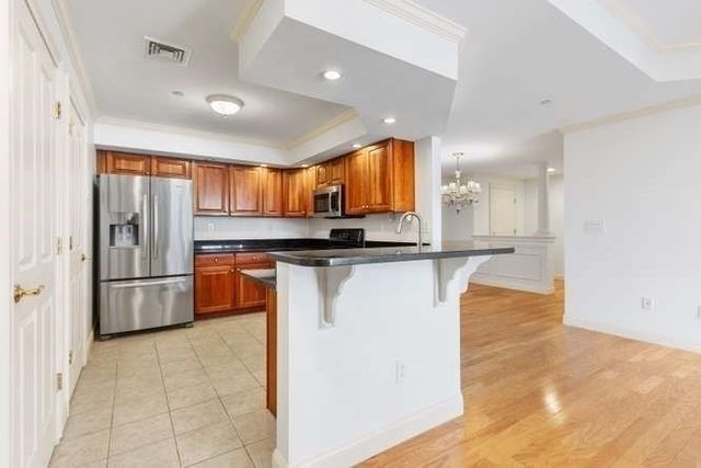 350 Greene St 306, North Andover, MA 01845