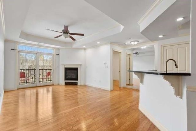 350 Greene St 306, North Andover, MA 01845