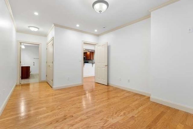 350 Greene St 306, North Andover, MA 01845