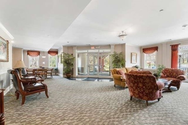350 Greene St 306, North Andover, MA 01845