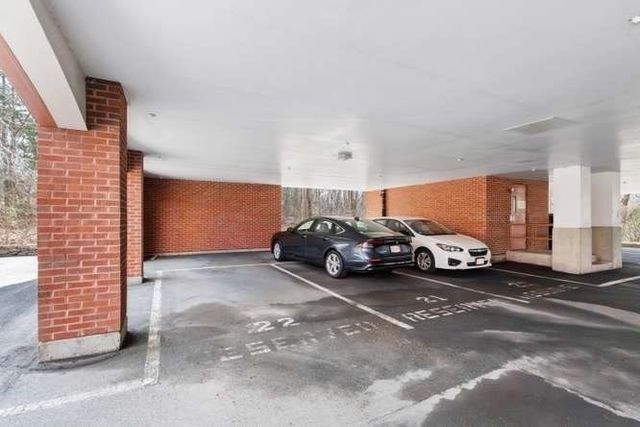 350 Greene St 306, North Andover, MA 01845