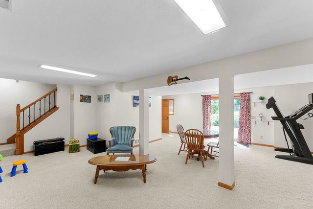105 Shawnee Circle, Eldridge, IA 52478
