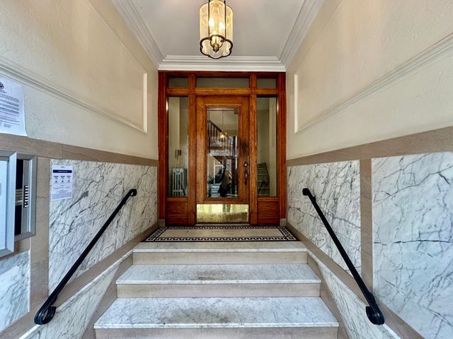 453 Washington 5, Brookline, MA 02446