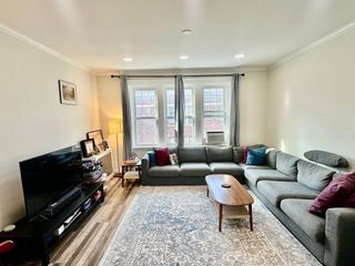 453 Washington 5, Brookline, MA 02446