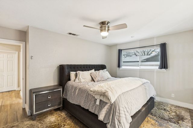 1712 Wildwood Street, Corinth, TX 76210