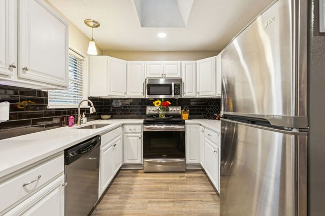 1712 Wildwood Street, Corinth, TX 76210