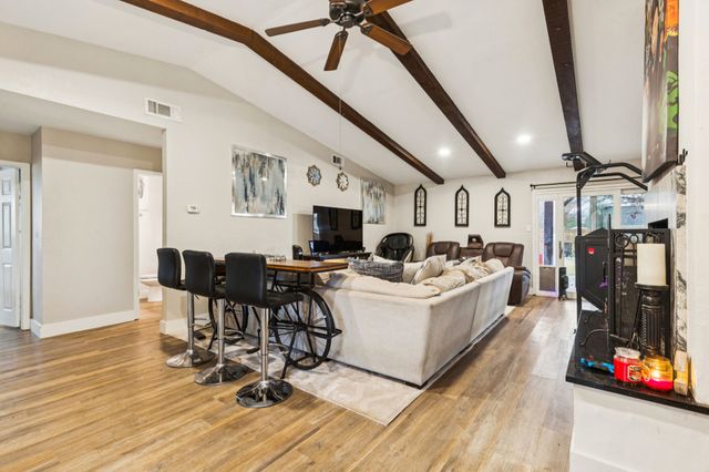 1712 Wildwood Street, Corinth, TX 76210