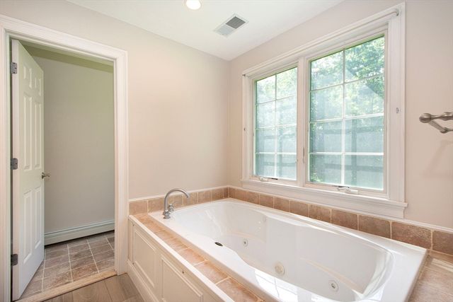 185 Booth Hill Rd, Scituate, MA 02066