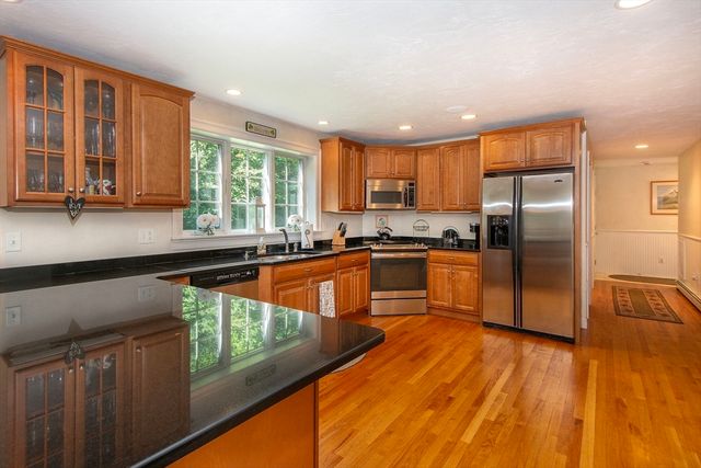 185 Booth Hill Rd, Scituate, MA 02066