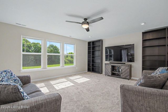 3830 Scarlet Oak Ln, La Grange, KY 40031