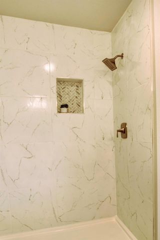 1712 W 5th Street, Madera, CA 93637