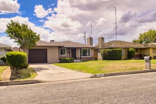 1712 W 5th Street, Madera, CA 93637