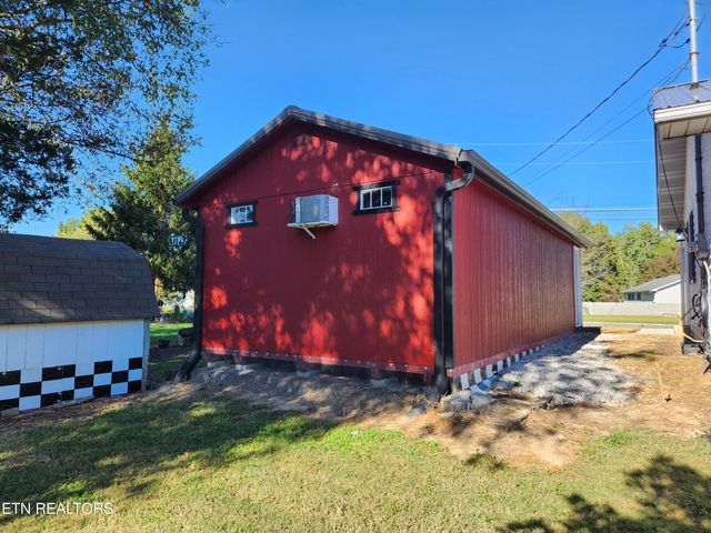 615 Dwight Lane, Sevierville, TN 37876